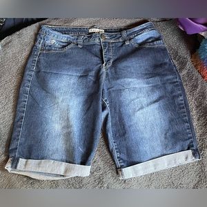 Royalty For Me WannaBettaButt Denim Shorts Size 14W